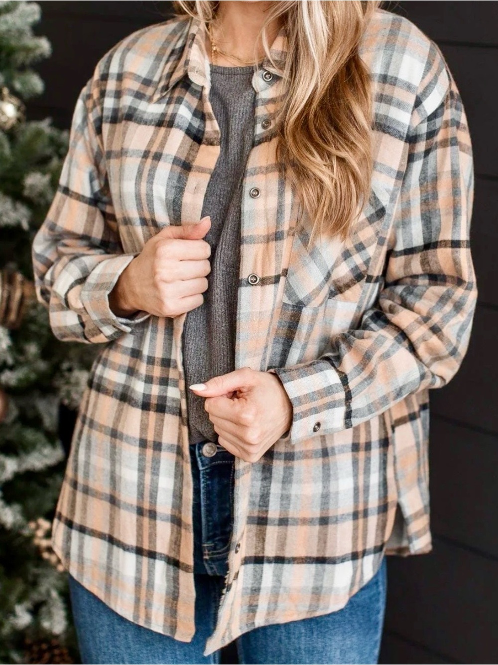 Women's Lightweight Plaid Shirt Jacket in Beige & Gray